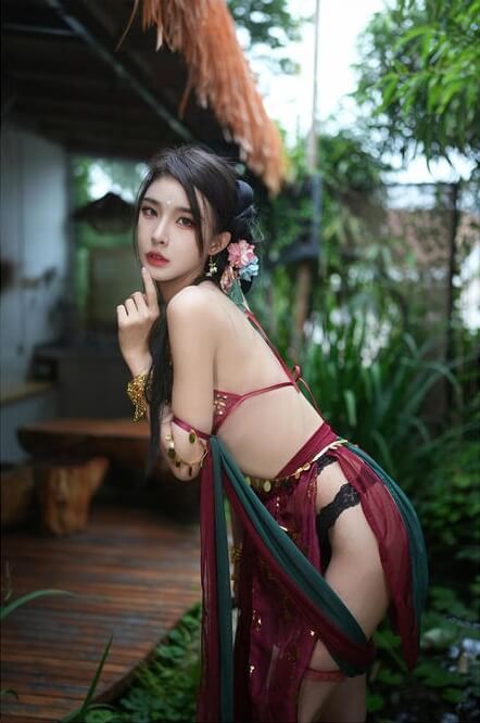 余多多Dudu cos 舰长最新定制福利内容及视频下载[持续更新]