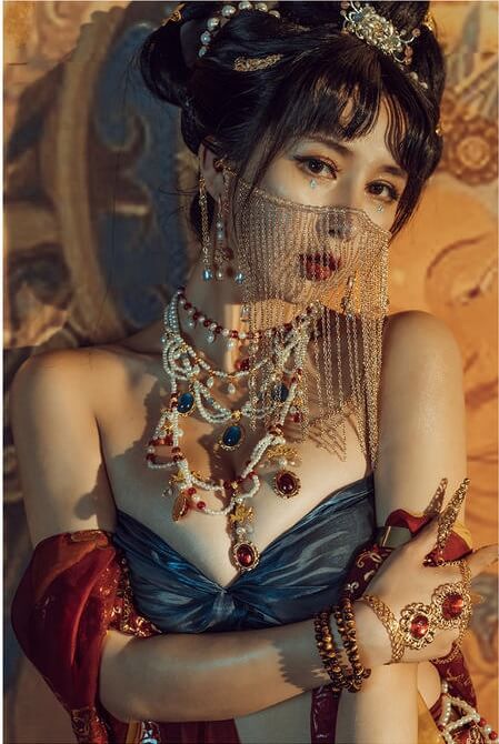 白丝美腿福利 云溪溪 映画社最新写真套图合集下载
