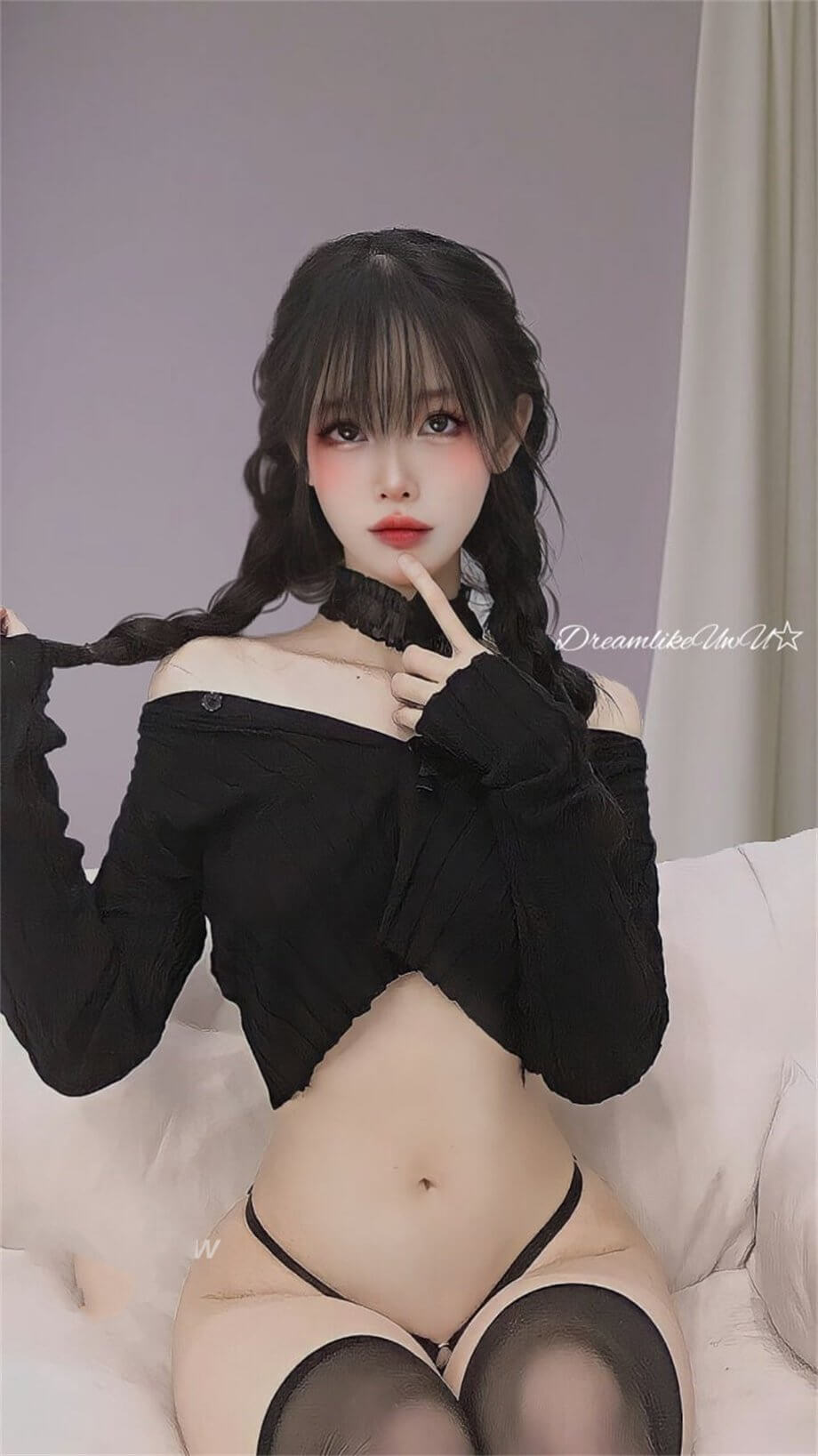 DreamlikeUwU 制服诱惑 最新写真套图合集下载