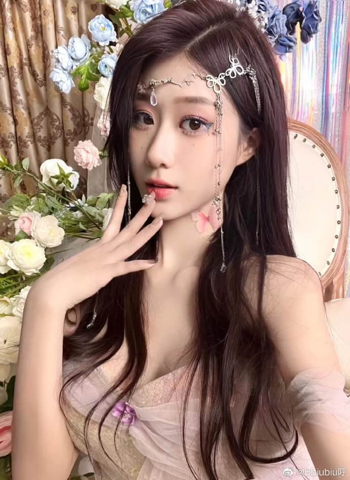 bbiubiu呼 丝袜美腿福利 写真套图合集下载