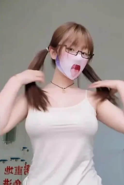 一只桃桃 萝莉少女控 最新写真资源合集下载