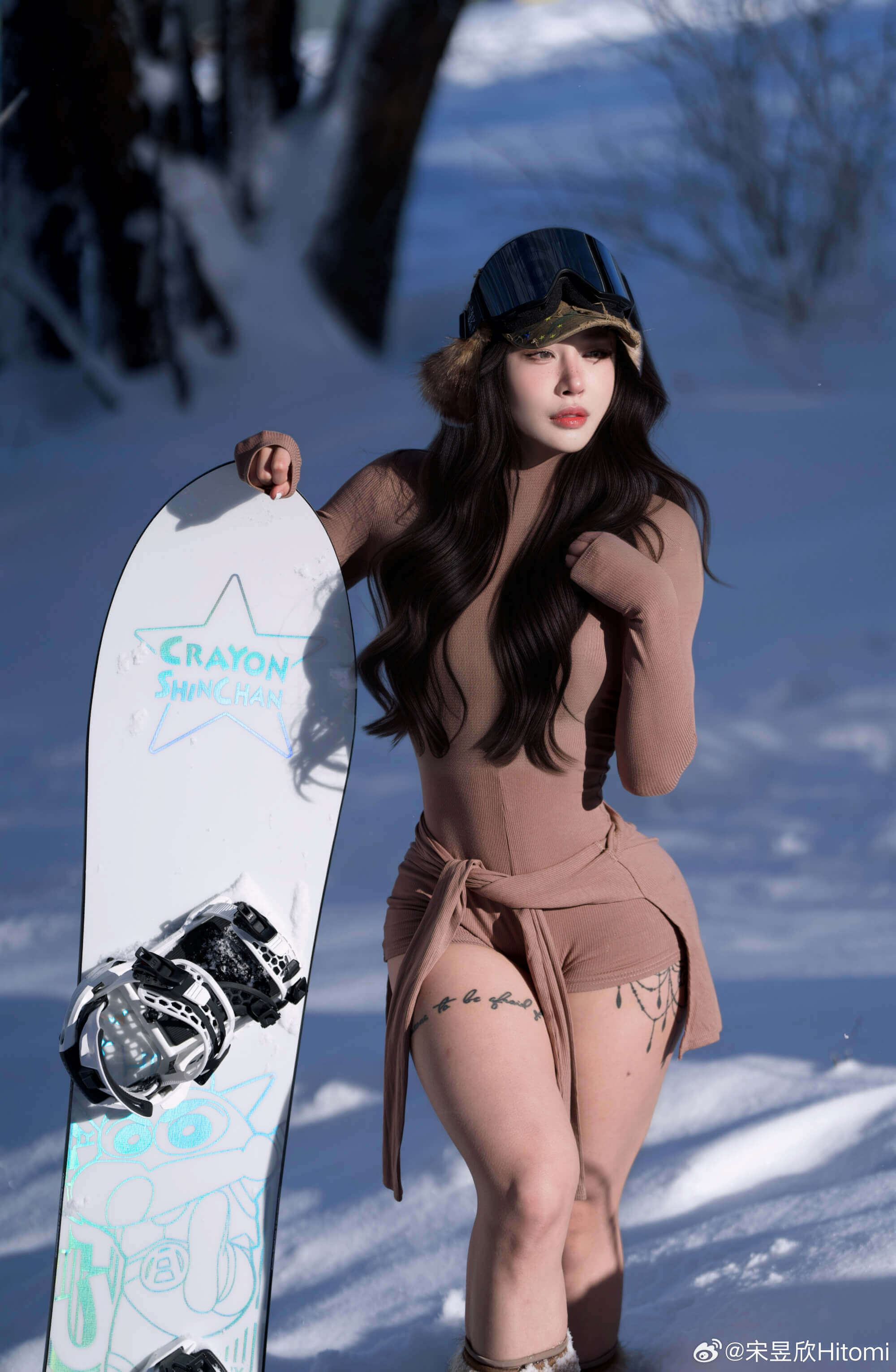 宋昱欣Hitomi 微密圈 制服诱惑  最新写真资源合集付费下载