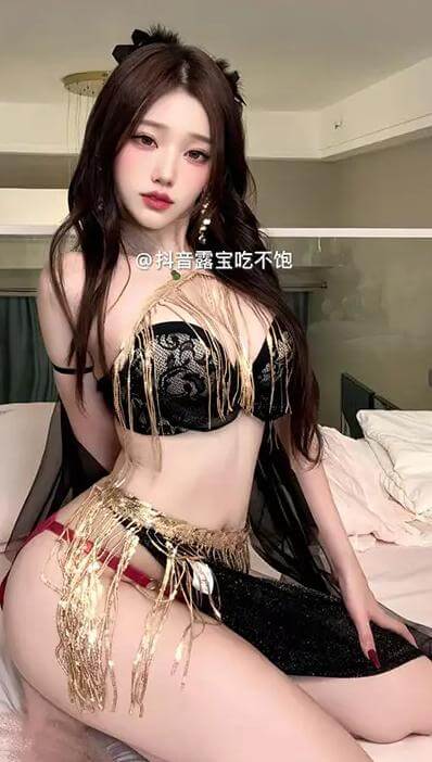 露宝吃不饱 微密圈 最新全身版写真照片资源全集下载[持续更新]